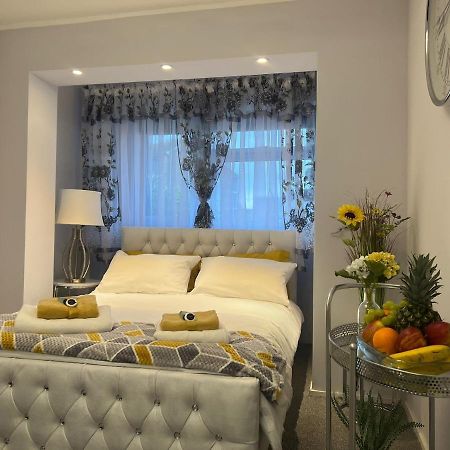 Apartment Luxe Free Wifi, Free Parking, Free Netflix Friern Barnet Dış mekan fotoğraf