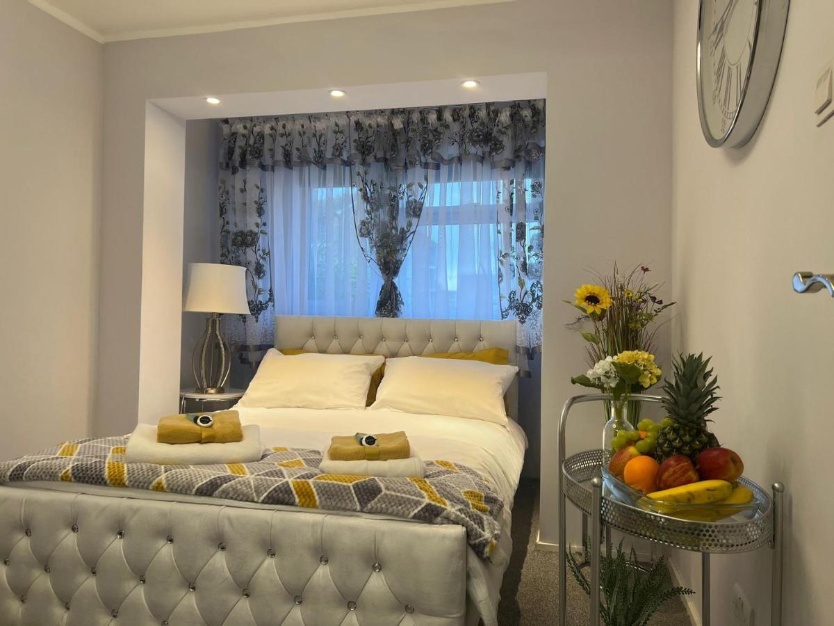 Apartment Luxe Free Wifi, Free Parking, Free Netflix Friern Barnet Dış mekan fotoğraf