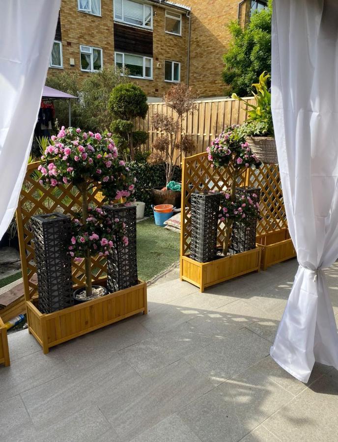 Apartment Luxe Free Wifi, Free Parking, Free Netflix Friern Barnet Dış mekan fotoğraf